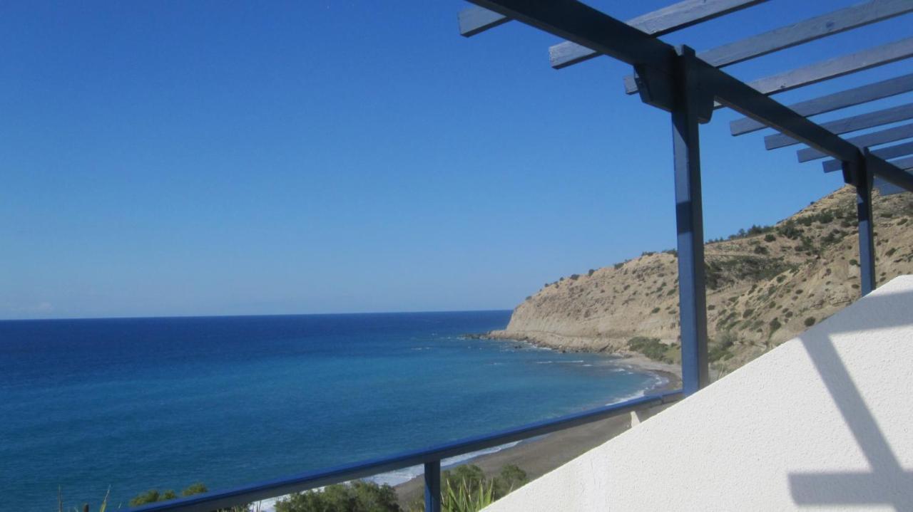 Big Blue Apartments Myrtos Chambre photo